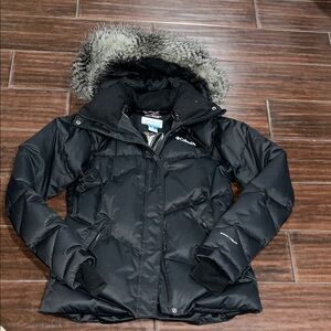 Columbia omni heat Black Jacket with Faux Fur Trim